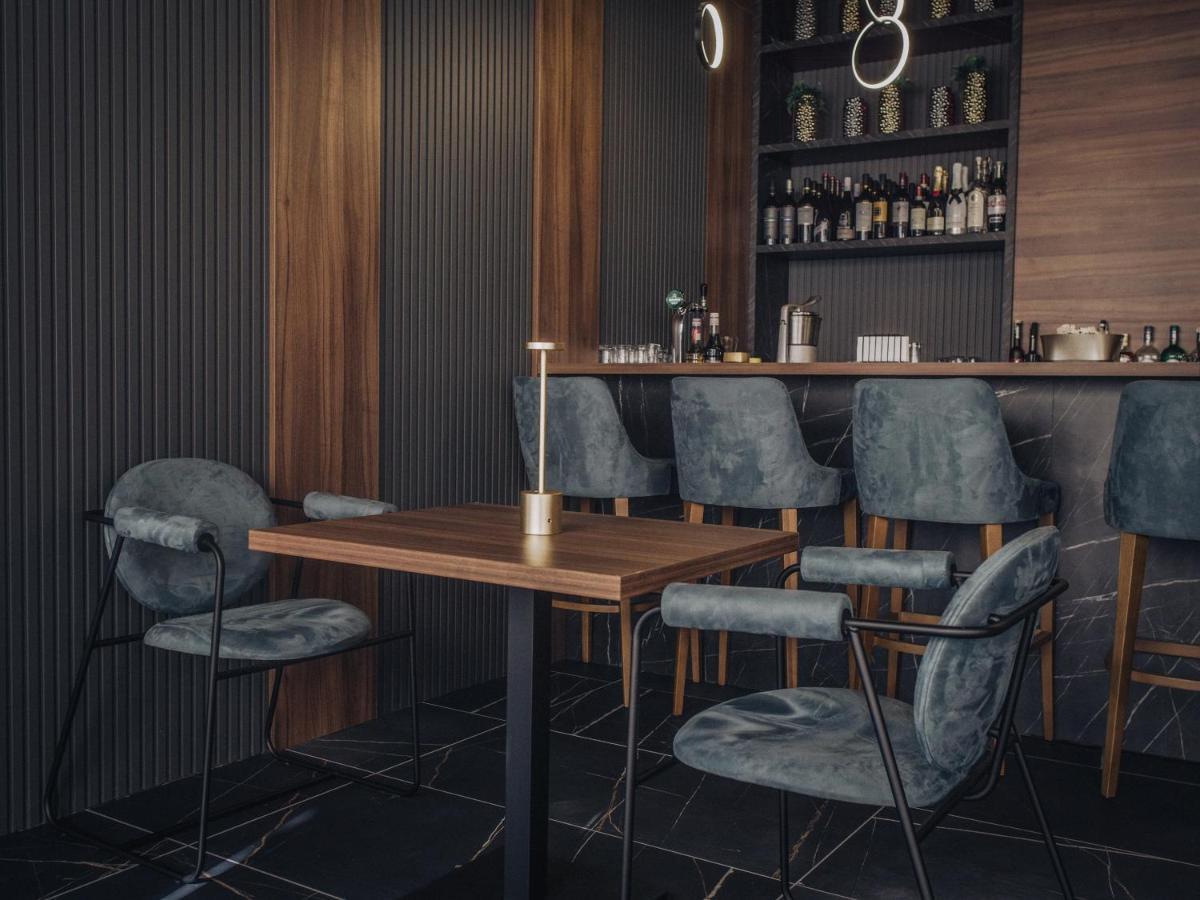 Hotel Niks Севлієво Екстер'єр фото